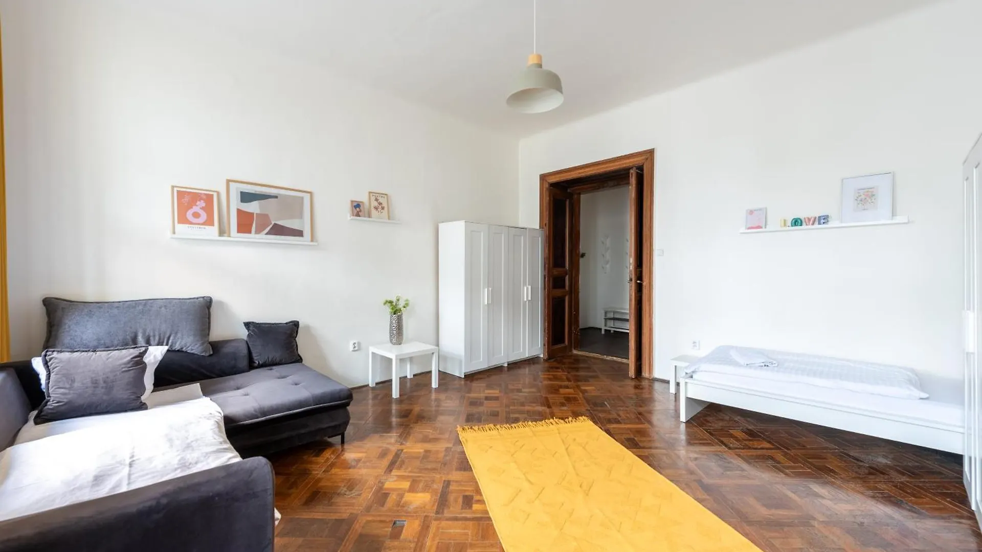 Residence Tesnov Apartment Prague
