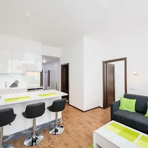 Apartament Near Centre With Parking Place
