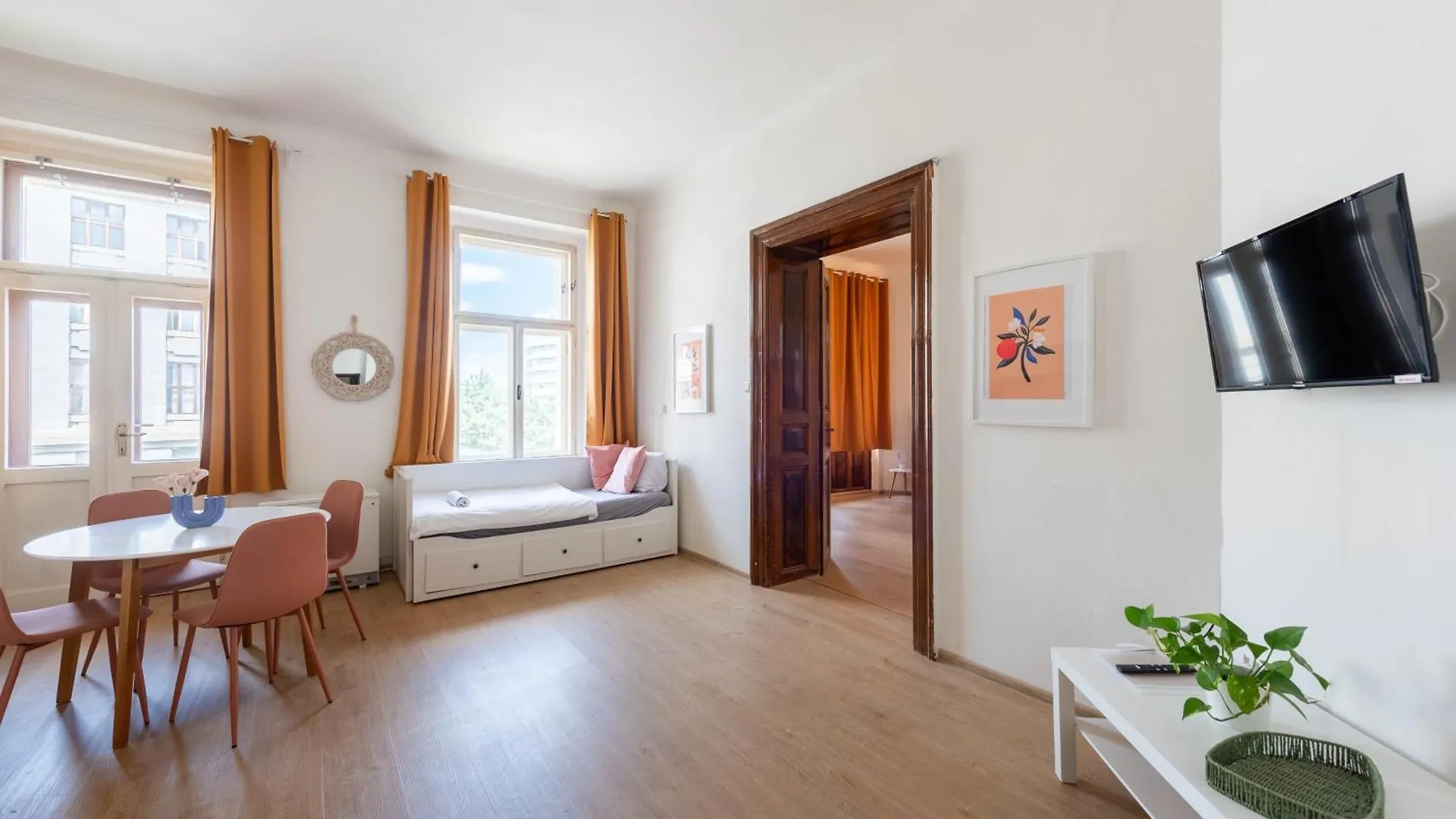 Residence Tesnov Apartment Praga