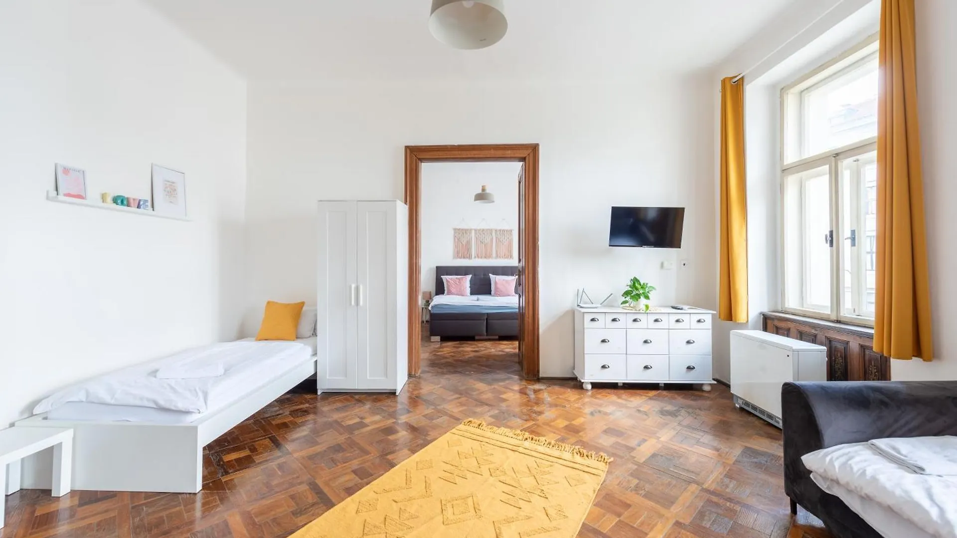 Residence Tesnov Apartment Praga Czechy