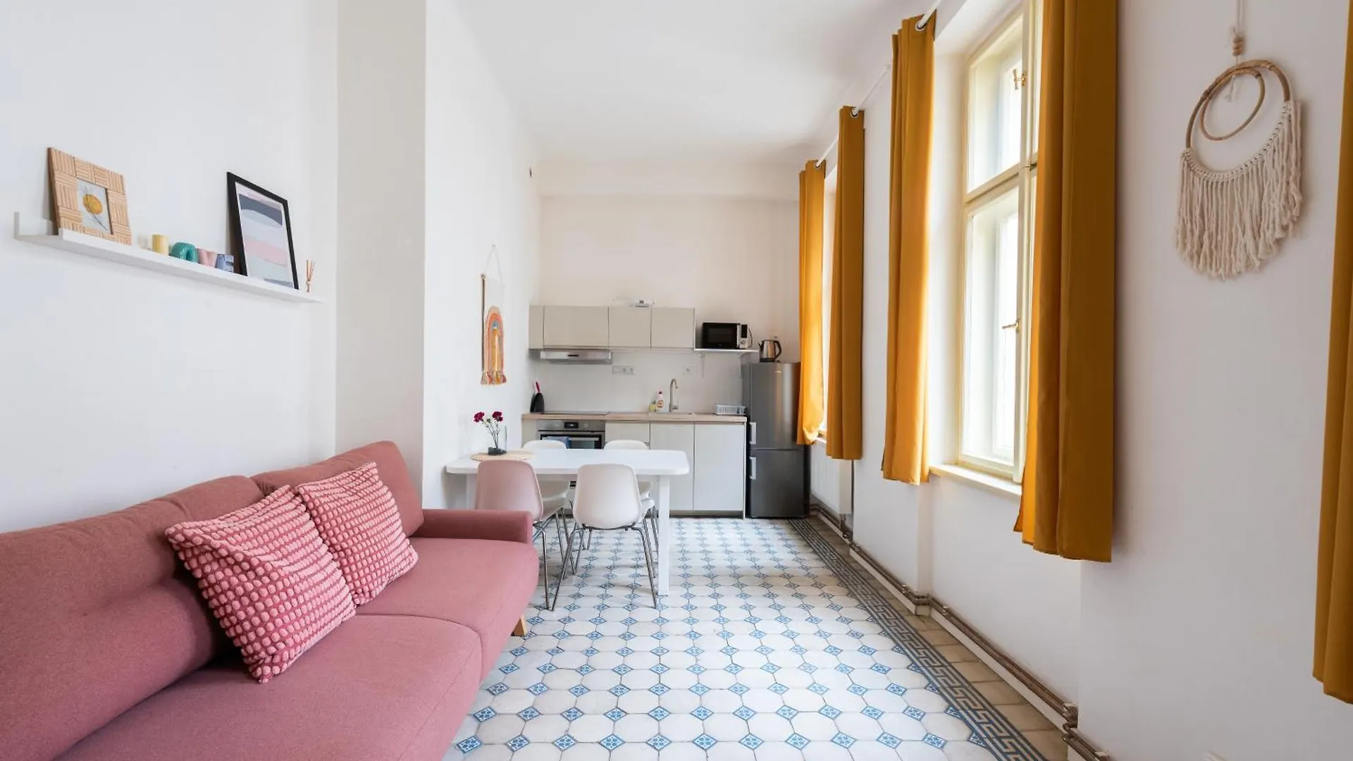 Residence Tesnov Apartment Praga
