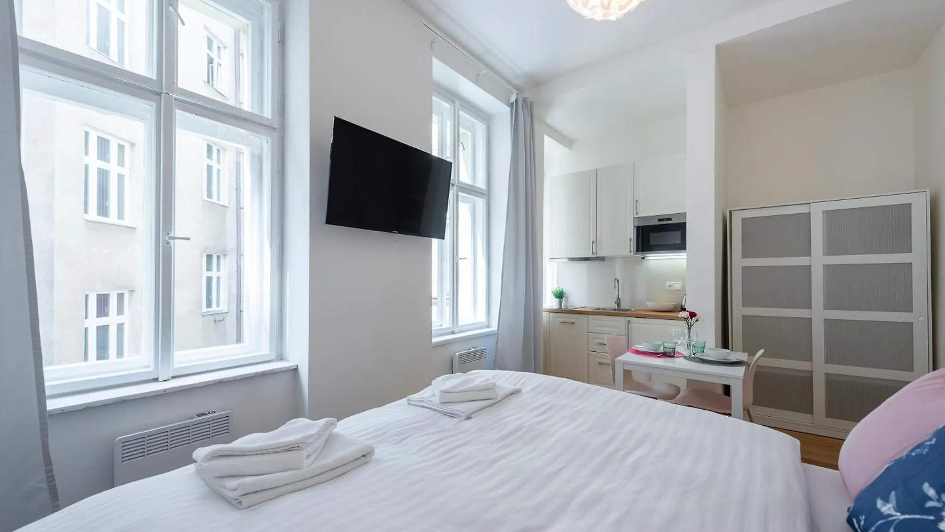 Residence Tesnov Apartment Praga