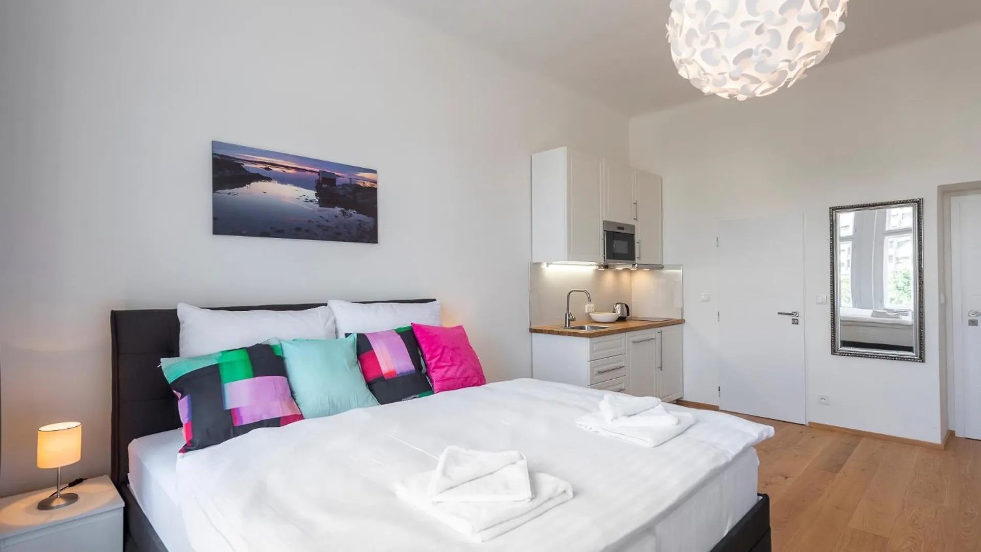 Residence Tesnov Apartment Praga Czechy